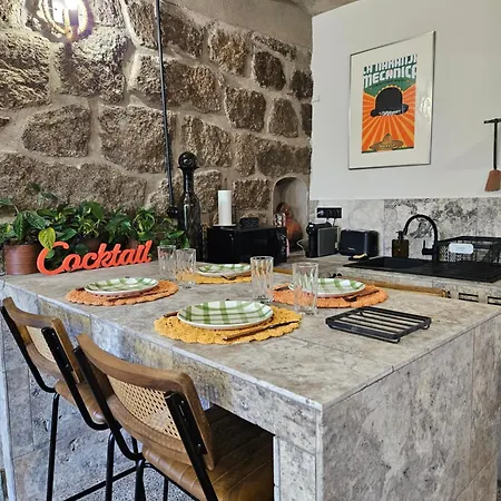 Ancienne Cave A Vin Renovee דירה